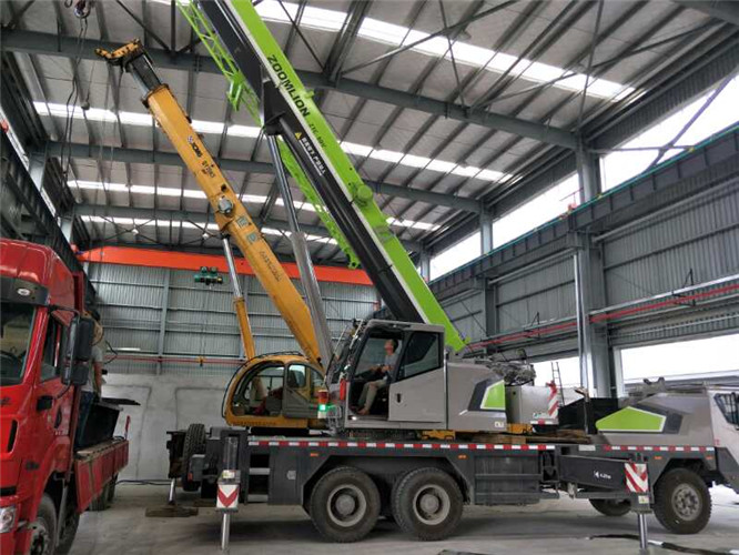 吴兴区高空车出租需要注意哪些安全事项？